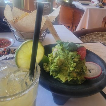 Carlitos Cafe Y Cantina - Ultimate Cadillac Margareta, guacamole and chips - Mexican Near Me - Santa Barbara, California