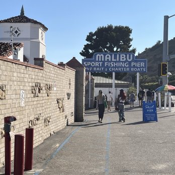 Malibu Farm Pier Cafe - To the entrance - Cafes Near Me - Malibu, California Malibu Farm Pier Cafe - To the entrance - Cafes Near Me - Malibu, California