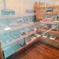 Tobacco Xpress - Walk-In Humidor