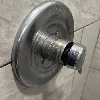 Planet Fitness - Broken shower faucet/handle - Gyms Near Me - Springdale, Arkansas Planet Fitness - Broken shower faucet/handle - Gyms Near Me - Springdale, Arkansas