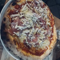 La Pizzoleria
