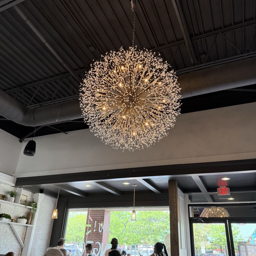 Blueberry Brunch - Chandelier interior - Breakfast & Brunch Near Me - Farmington, Michigan Blueberry Brunch - Chandelier interior - Breakfast & Brunch Near Me - Farmington, Michigan
