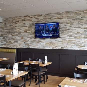Instatek - Scores restaurant in Gatineau. We installed a 55" on the brick wall - Home Theatre Installation Near Me - Gatineau, Quebec Instatek - Scores restaurant in Gatineau. We installed a 55" on the brick wall - Home Theatre Installation Near Me - Gatineau, Quebec