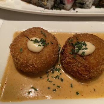 Roy's Waikiki - Crab cake - Hawaiian Near Me - Honolulu, Hawaii
