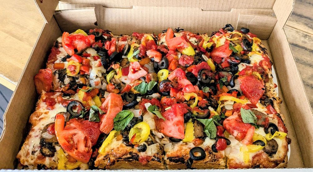 Jolly’s Pizza