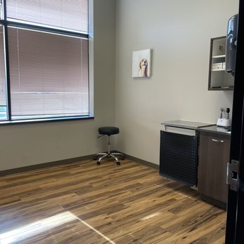 Vet Partners Plymouth - Room example - Veterinarians Near Me - Plymouth, Minnesota Vet Partners Plymouth - Room example - Veterinarians Near Me - Plymouth, Minnesota