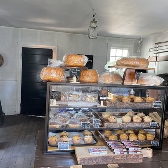 Colonial Williamsburg - The bakery - Tours Near Me - Williamsburg, Virginia Colonial Williamsburg - The bakery - Tours Near Me - Williamsburg, Virginia