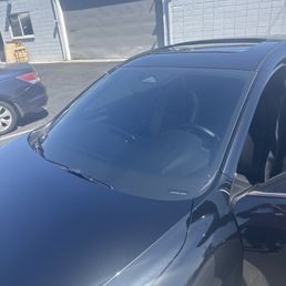 Front window tint 70%