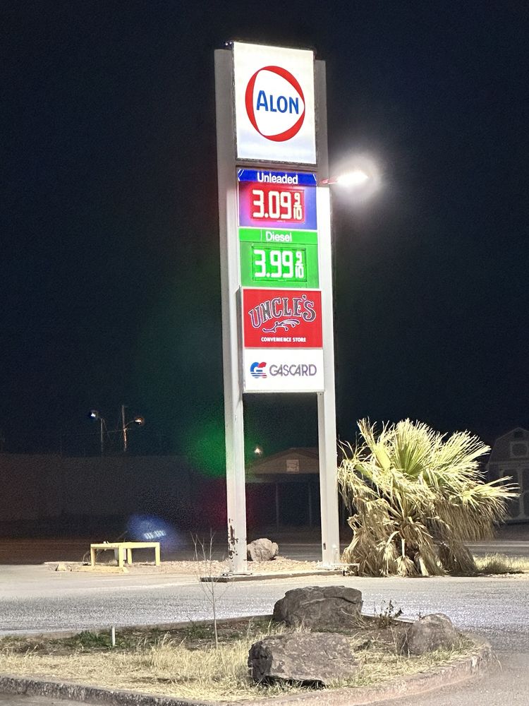 UNCLE’S CONVENIENCE STORE Updated August 2024 400 Van Horn St, Van