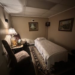 Dulce Luna Massage & Wellness - Massage Room