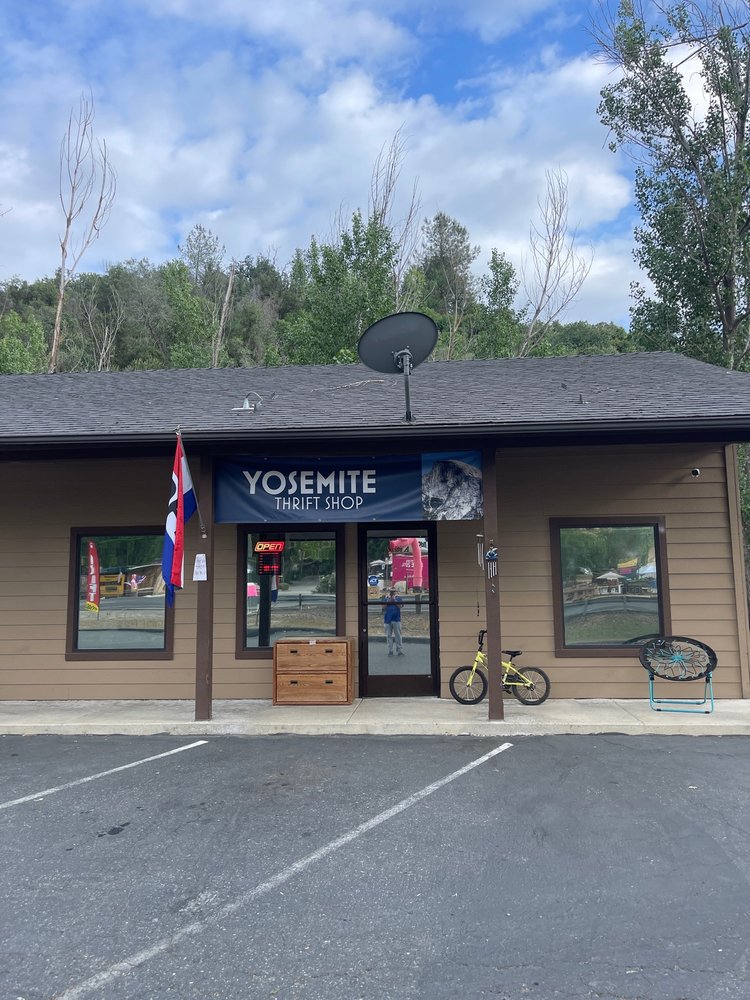 YOSEMITE THRIFT SHOP 35285 Hwy 41, Coarsegold, California Thrift