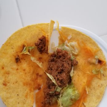 Taco Bell - This is supposed to be a Hard Taco Supreme.. It was far from Hard and there is nothing Supreme about it.. Never again. - Fast Food Near Me - Prince Frederick, Maryland