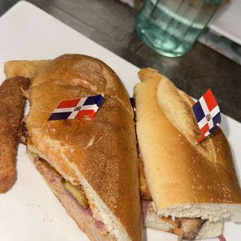 El Castillo De Jagua Restaurant - El Domincano Sandwich - Latin American Near Me - New York, New York El Castillo De Jagua Restaurant - El Domincano Sandwich - Latin American Near Me - New York, New York