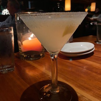 Houston's Restaurant - Delicious Lemon drop $17 - New American Near Me - North Miami Beach, Florida Houston's Restaurant - Delicious Lemon drop $17 - New American Near Me - North Miami Beach, Florida