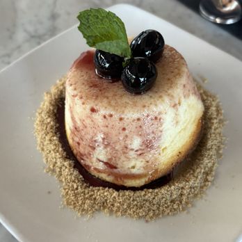 The Cottage - Cocktail Bars Near Me - Bothell, Washington