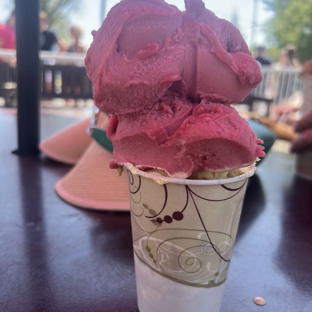 Nelson’s Ice Cream - Ice Cream & Frozen Yogurt Near Me - Stillwater, Minnesota