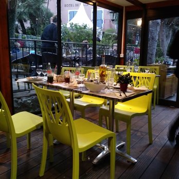 Le Pinocchio - Table left dirty for 45 minutes while staff was smoking. - Pizza Near Me - Èze, 06