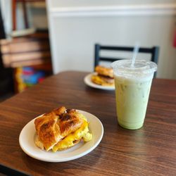 White Tree Cafe & Coffeehouse - MTO Breakfast Sandwich and iced matcha latte