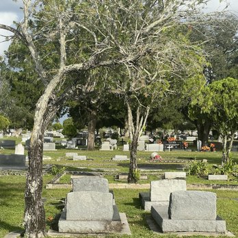 Evergreen Cemetery - Funeral Services & Cemeteries Near Me - Okeechobee, Florida Evergreen Cemetery - Funeral Services & Cemeteries Near Me - Okeechobee, Florida
