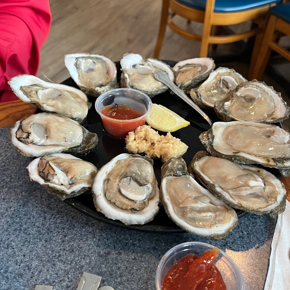 McElroy's Harbor House - Raw oysters - Seafood Near Me - Biloxi, Mississippi McElroy's Harbor House - Raw oysters - Seafood Near Me - Biloxi, Mississippi