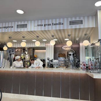 Chocolatería 1902 - Breakfast & Brunch Near Me - Madrid, M Chocolatería 1902 - Breakfast & Brunch Near Me - Madrid, M
