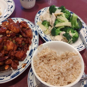 Wu's Open Kitchen - Kung Pao Triple Combo scallop shrimp chix $11.95. 5/5 Chix Broccoli $10.95 3/5 - both very good! Brown Rice :) +$1 - Chinese Near Me - Tigard, Oregon Wu's Open Kitchen - Kung Pao Triple Combo scallop shrimp chix $11.95. 5/5 Chix Broccoli $10.95 3/5 - both very good! Brown Rice :) +$1 - Chinese Near Me - Tigard, Oregon