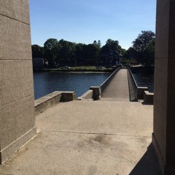 Island Grove Park - Bridge to Lake st.