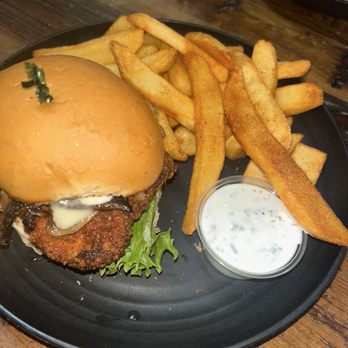 Eugene Burger Company - Chicken sandwich - Burgers Near Me - Eugene, Oregon Eugene Burger Company - Chicken sandwich - Burgers Near Me - Eugene, Oregon