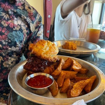 Boomtown Biscuits & Whiskey - Rosewood Sandwich - Soul Food Near Me - Union, Kentucky Boomtown Biscuits & Whiskey - Rosewood Sandwich - Soul Food Near Me - Union, Kentucky