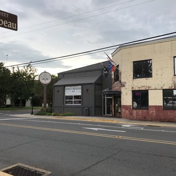 Buck and Johnny's - Pizza Near Me - Breaux Bridge, Louisiana