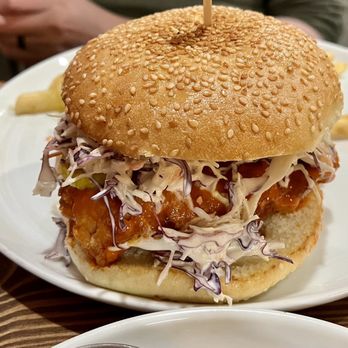 Corner Table - Crispy chicken sandwich - Breakfast & Brunch Near Me - Redwood City, California