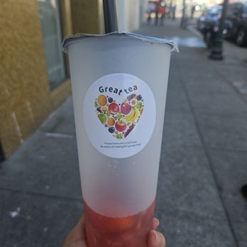 Great Tea - Fresh strawberries tea with rainbow jelly - Bubble Tea Near Me - Oakland, California