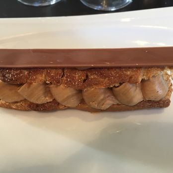 La Place - Brasseries Near Me - Chantilly, 60 La Place - Brasseries Near Me - Chantilly, 60