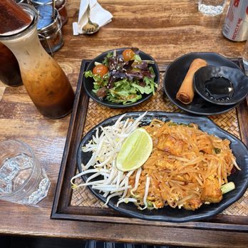 Kin Long Beach - , house salad, Veggies Roll (V) Spicy Pad Thai with tofu - Thai Near Me - Long Beach, California Kin Long Beach - , house salad, Veggies Roll (V) Spicy Pad Thai with tofu - Thai Near Me - Long Beach, California