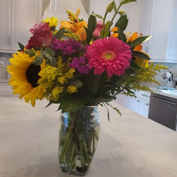 Beckys Flowers - Florists Near Me - Roseville, California Beckys Flowers - Florists Near Me - Roseville, California