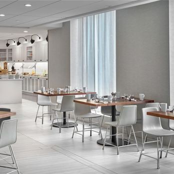 DoubleTree by Hilton Edmonton Downtown - Breakfast Area - Hotels Near Me - Edmonton, Alberta DoubleTree by Hilton Edmonton Downtown - Breakfast Area - Hotels Near Me - Edmonton, Alberta