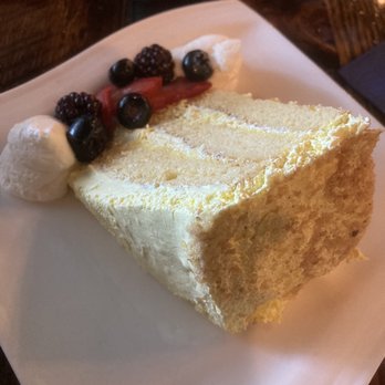 Beehive Augusta Tavern - Lemon Cream Cake - American Near Me - Augusta, Kentucky Beehive Augusta Tavern - Lemon Cream Cake - American Near Me - Augusta, Kentucky