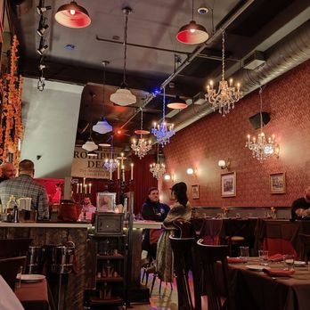 Chops Steakhouse - View of the decorations - Steakhouses Near Me - Patchogue, New York