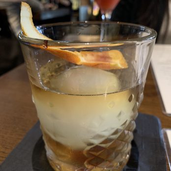 Reunion Kitchen + Drink - Vanilla old fashion - New American Near Me - Laguna Beach, California Reunion Kitchen + Drink - Vanilla old fashion - New American Near Me - Laguna Beach, California