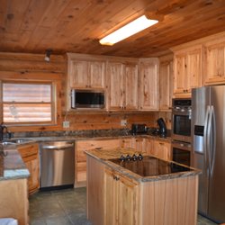 Pinewood Lodge Estate - West end kitchen is newly remodeled all new appliances and granite counter tops.