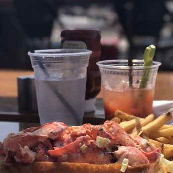 22 Bowen's - Lobster roll - New American Near Me - Newport, Rhode Island 22 Bowen's - Lobster roll - New American Near Me - Newport, Rhode Island