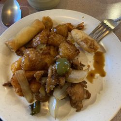 Peking Chinese Restaurant - Buffet and hot tea