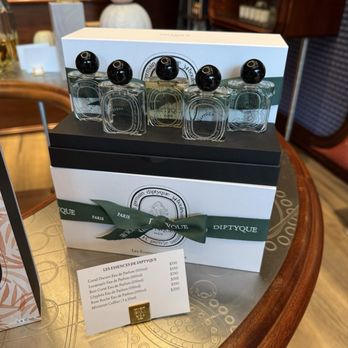Diptyque Chicago - Cosmetics & Beauty Supply Near Me - Chicago, Illinois