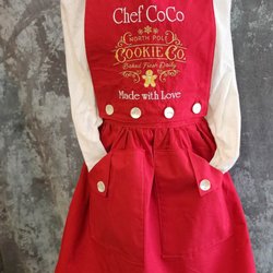 Real Santa Memories - Mrs Claus apron, just waiting for the baking.
#RealSantaMemories
#MetroNashvilleSanta
#DicksonSanta