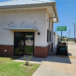 Exterior photo of Extra Space Storage - Oklahoma City, Oklahoma Exterior photo of Extra Space Storage - Oklahoma City, Oklahoma