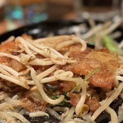 BAITONG Thai & Sushi Bar Restaurant