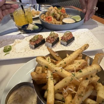Cactus Club Cafe - Calamari truffle fried - New American Near Me - Miami, Florida
