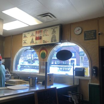 Davenport's Pizza Palace - Pizza Near Me - Mountain Brook, Alabama