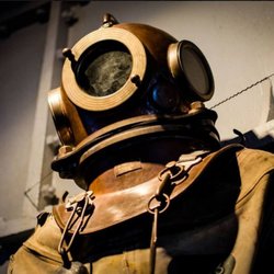 Divers Destination - Old School Cool