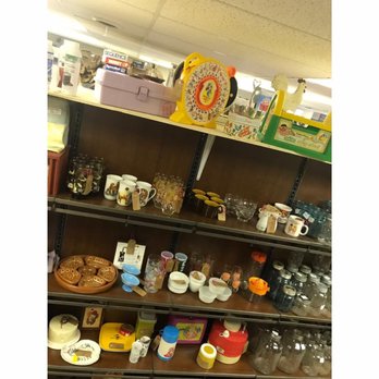 Shaggy's Indoor Flea Market - Mason jars, ceramic, etc - Flea Markets Near Me - Dubuque, Iowa